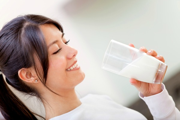 Benefits of drinking milk هفت خاصیت شیر برای سلامتی 